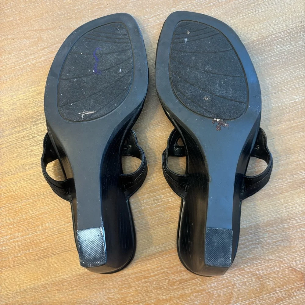 Nine West Rhinestone Medallion Black Wedge Sandals, Women’s 7 - Picture 6 of 8